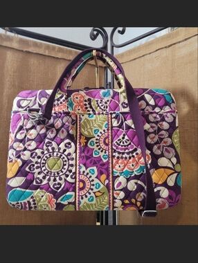 Vera Bradley Laptop Hard Case Carrying Portafolio with Crossbody Shoulder Strap.